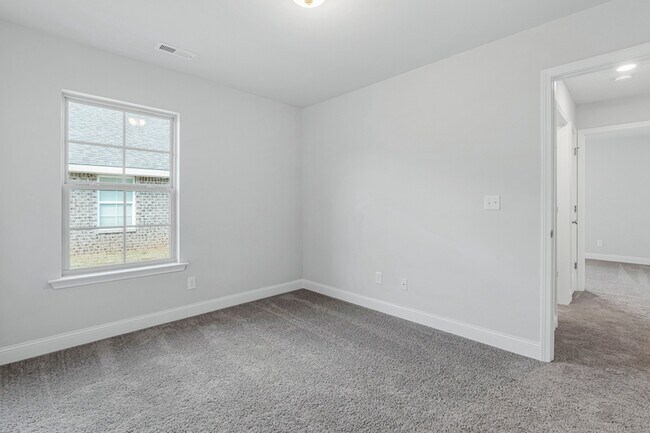Building Photo - 201 Abercorn Dr