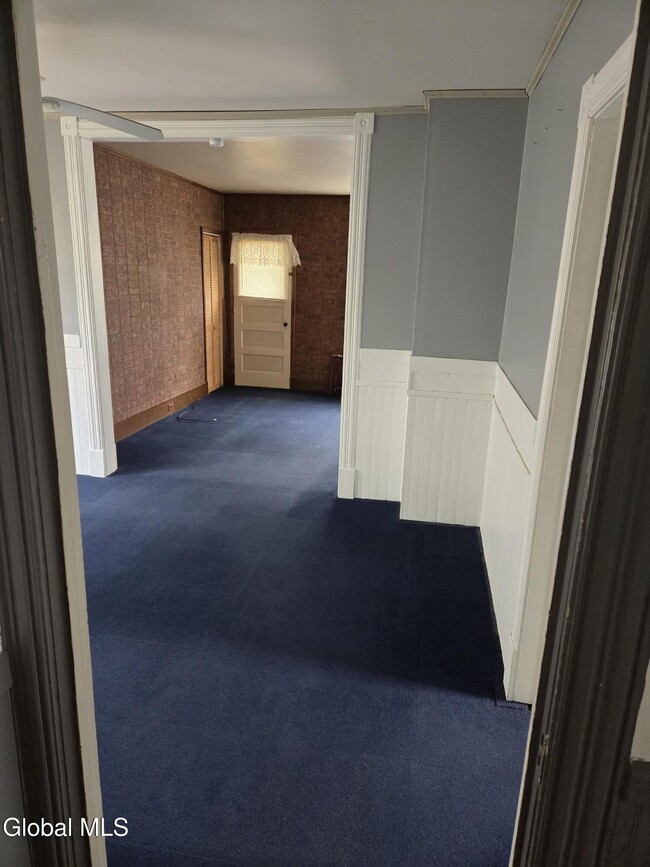 Building Photo - 48 Arnold Ave