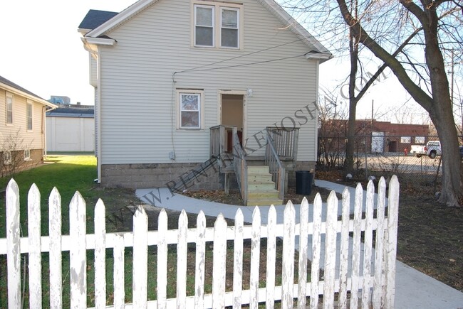 Building Photo - 6411 32nd Ave