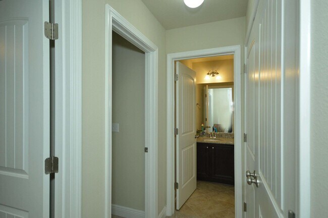 Building Photo - 2123 Wilsons Plover Cir