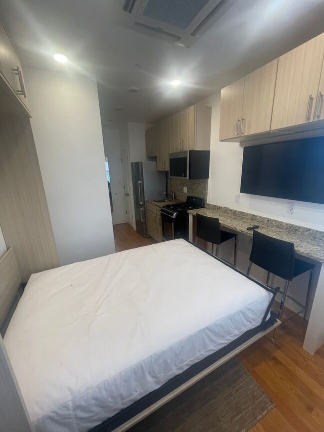 Building Photo - CHELSEA/BOSTON NO BROKER FEES!! BRAND NEW ...
