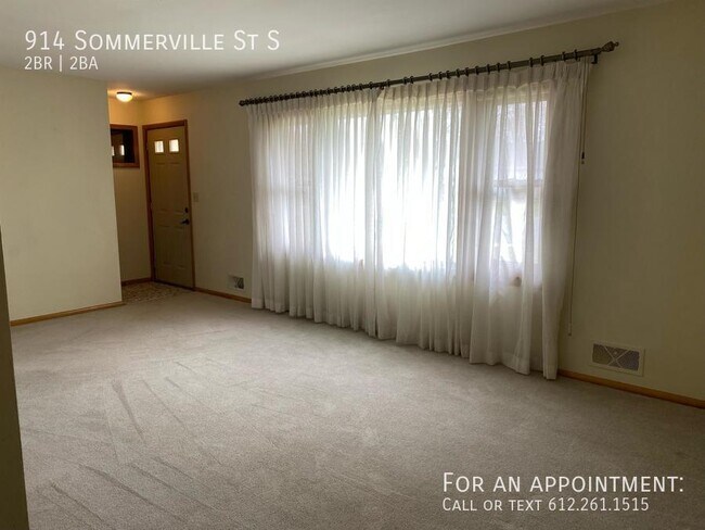Building Photo - 914 Sommerville St S