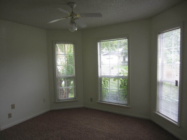 Building Photo - Beautiful Home in Valdosta, Ga!