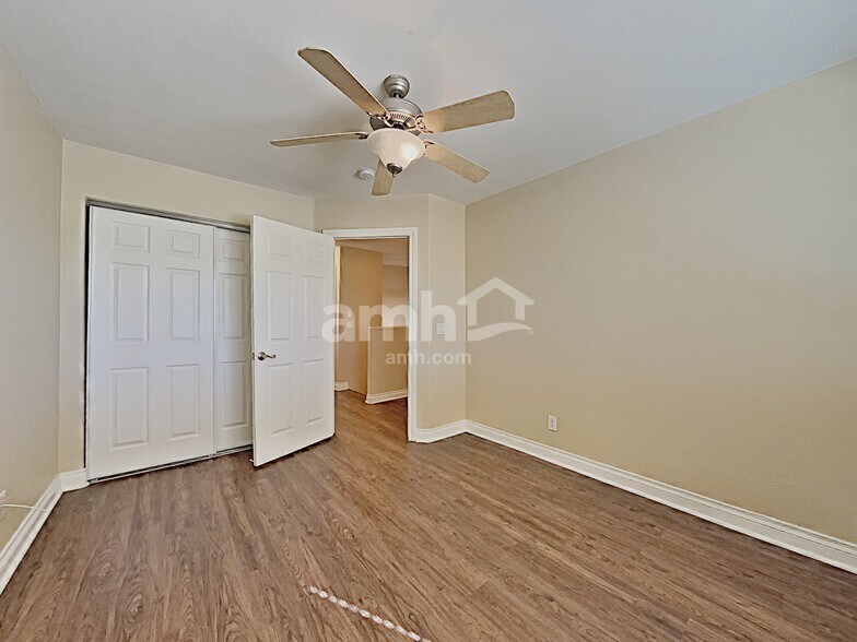 Building Photo - 1095 Willjay Ln