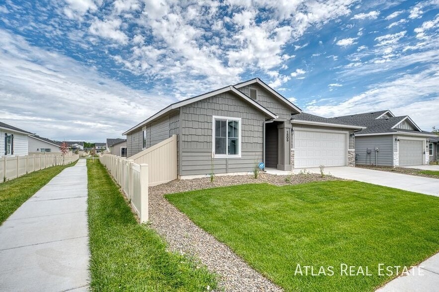 Building Photo - 1806 E Eddington St