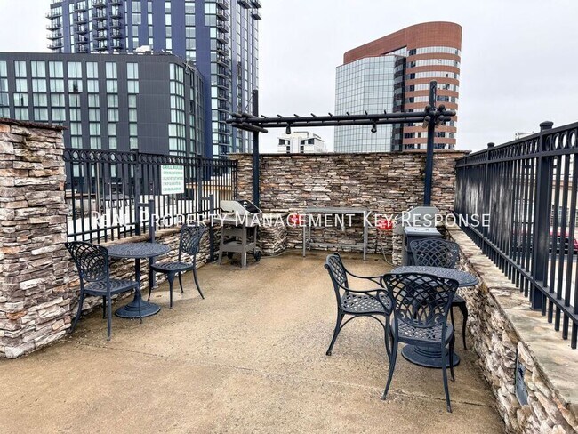 Building Photo - 1803 Broadway-#125