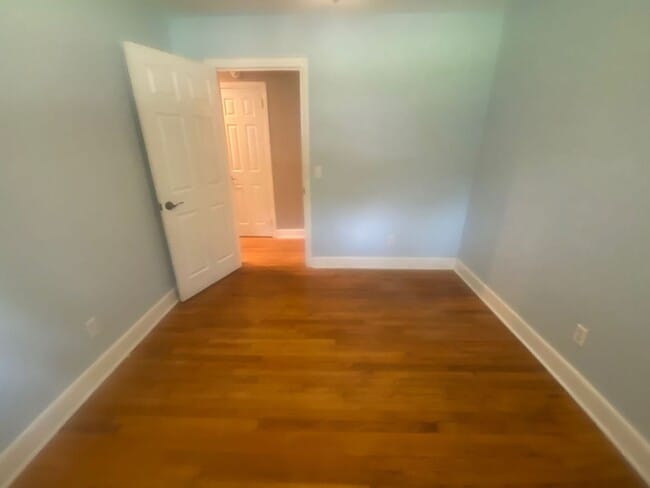 Building Photo - 1524 Alpine Dr