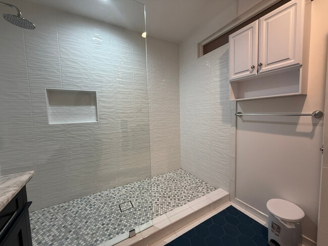 Building Photo - 22540 Itasca St