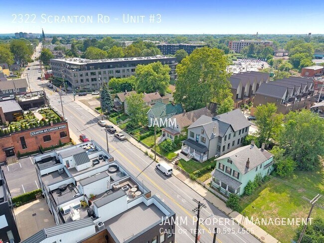 Building Photo - 2322 Scranton Rd