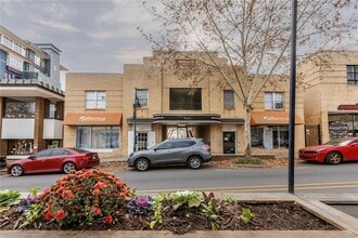 Building Photo - 625 W Dickson St