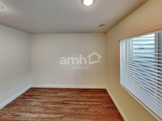 Building Photo - 8958 Wilroy Rd