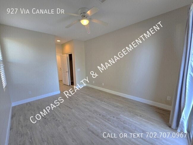 Building Photo - 927 Via Canale Dr