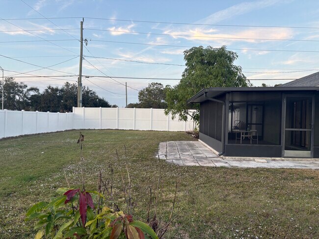 Building Photo - 6356 5th St Cir E