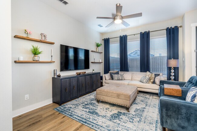 Building Photo - 968 Ford Pines Ln