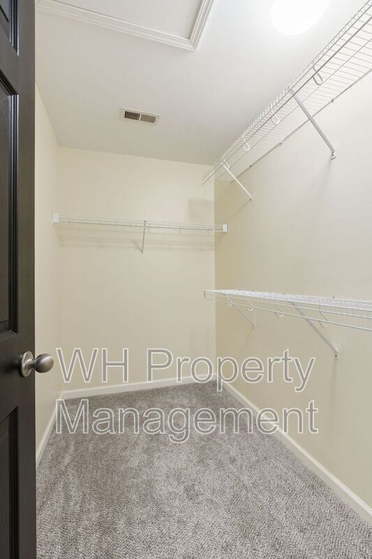 Building Photo - 572 Preakness Cir