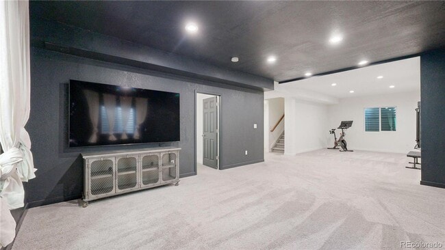 Building Photo - Large 4 bedroom home with a Fully Finished...