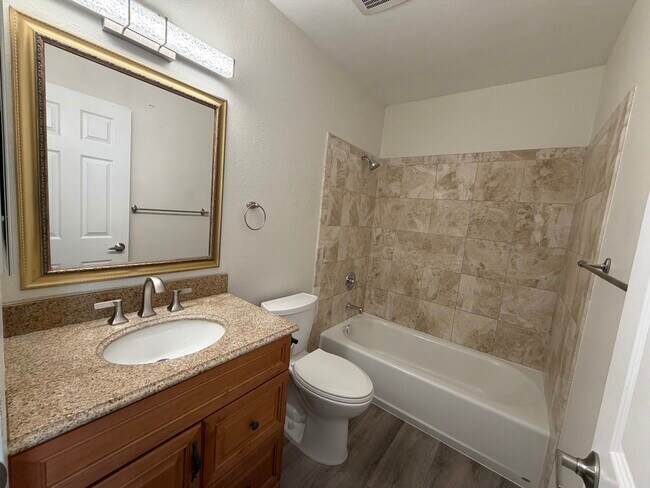 Building Photo - 10242 Kamwood Pl