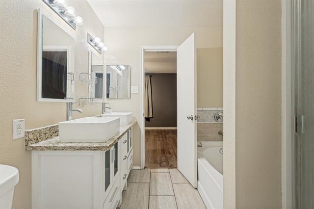 Building Photo - 1708 Harvest Crossing Dr