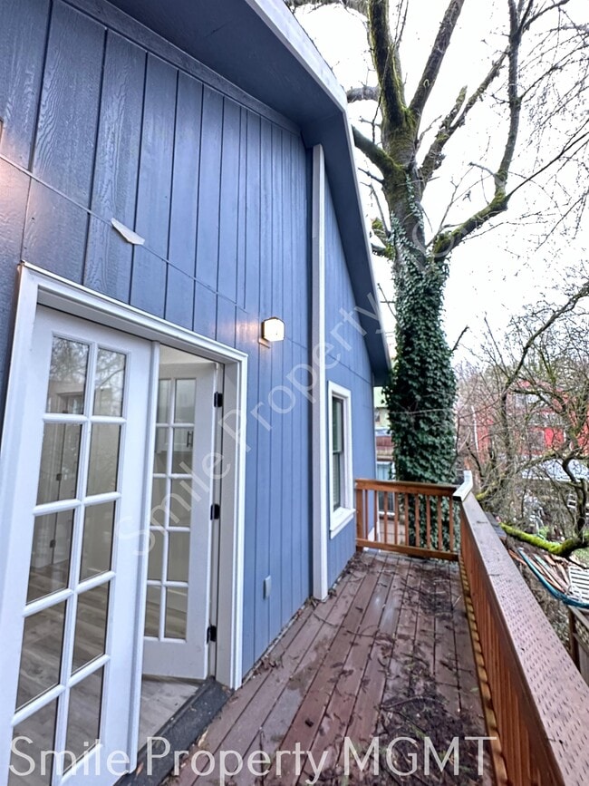 Building Photo - 119 S Meade St