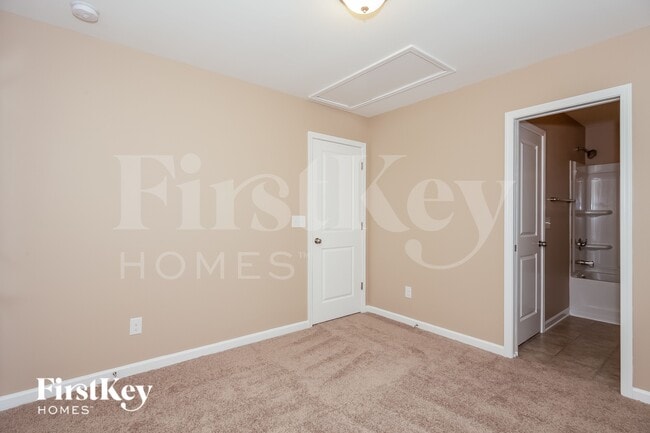 Building Photo - 11507 McDunkeld Dr