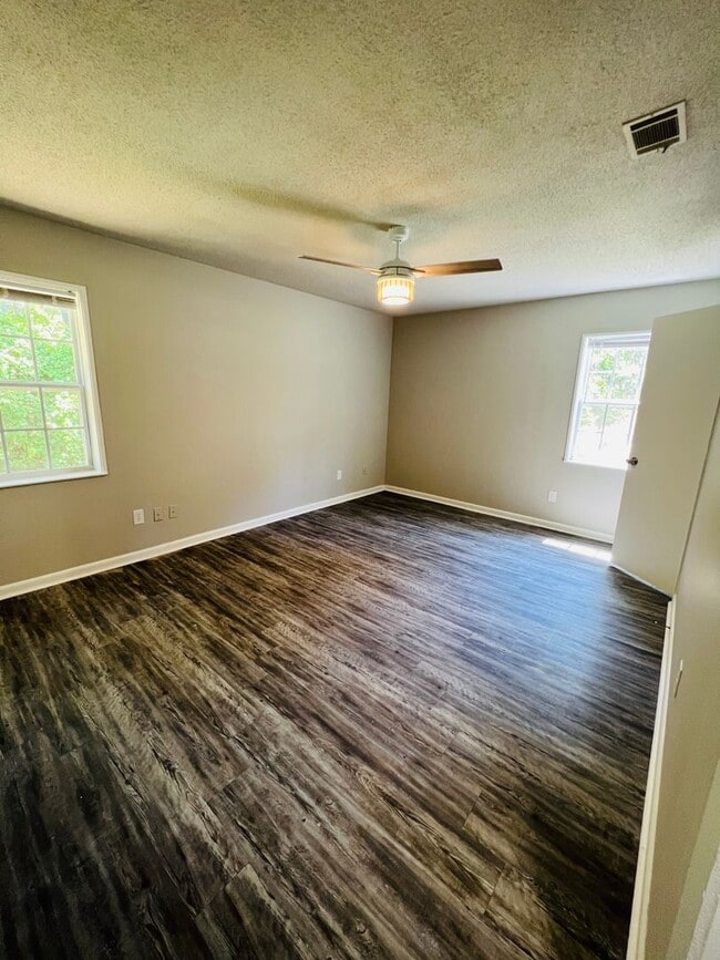 Building Photo - Coming soon