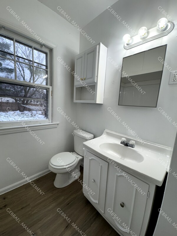 Building Photo - 3210 Herrick St