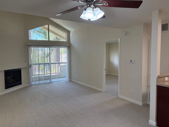 Building Photo - 1 Bedroom Resort Style Living at THE MET! ...