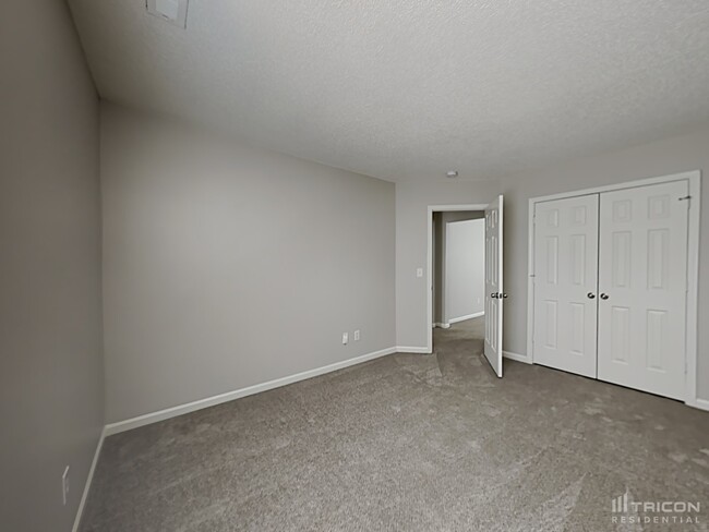 Building Photo - 926 Back Bay Ct NE