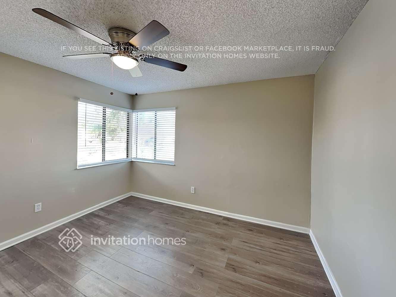 Building Photo - 9664 Carousel Cir S