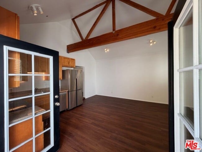 Building Photo - 540 Huntley Dr