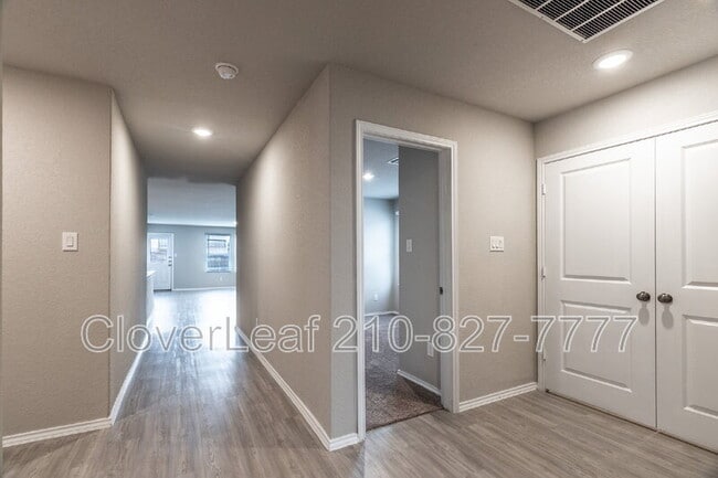 Building Photo - 2815 Rosefinch