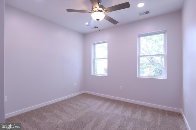 Building Photo - 2039 Rosedale St NE