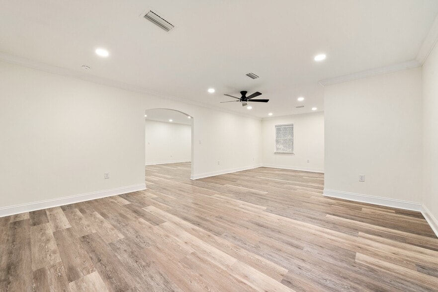 Building Photo - 128 Woods Dr