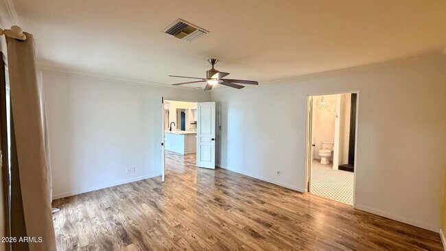 Building Photo - 8101 N 13th Pl