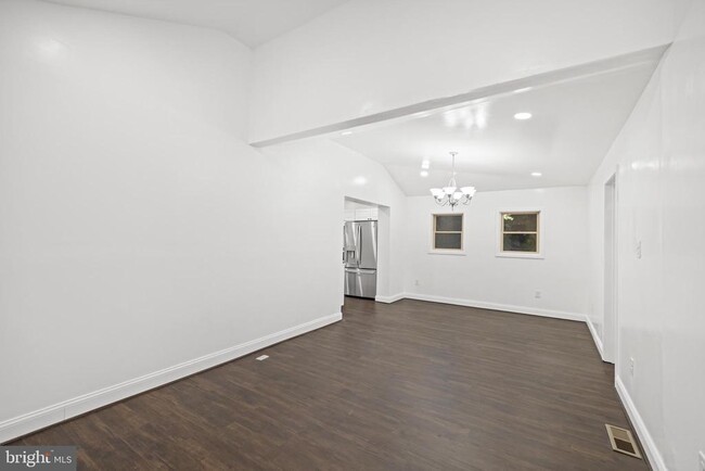 Building Photo - 7213 Tyler Ave