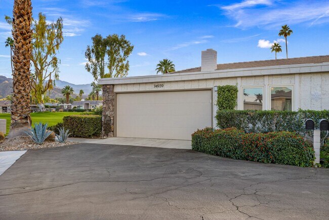 Building Photo - Luxury Golf Course Retreat in Indian Wells
