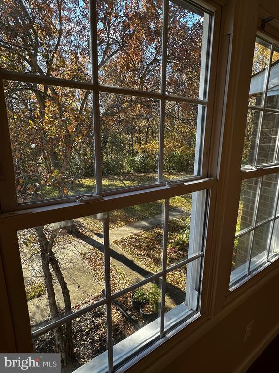 Building Photo - 8305 Pondside Terrace