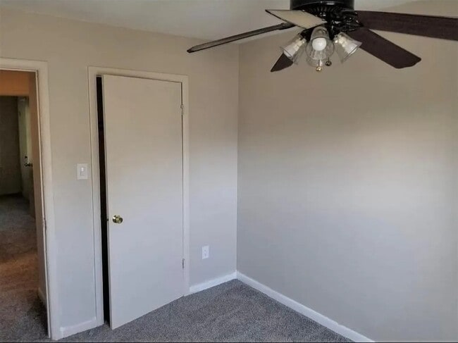 Building Photo - 576 Crestwood St SW