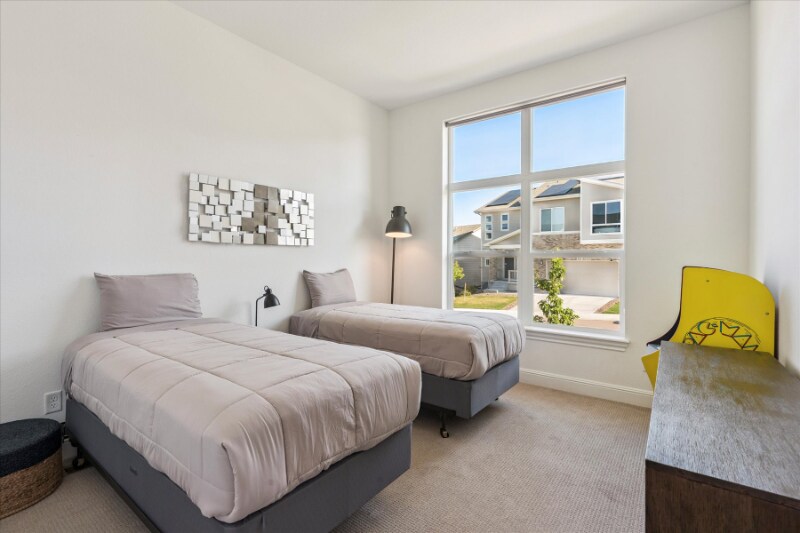 Building Photo - 264 Kitselman Dr