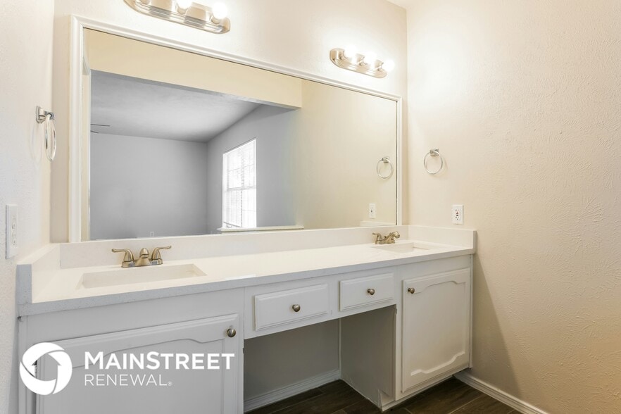 Building Photo - 502 Ponderosa Dr