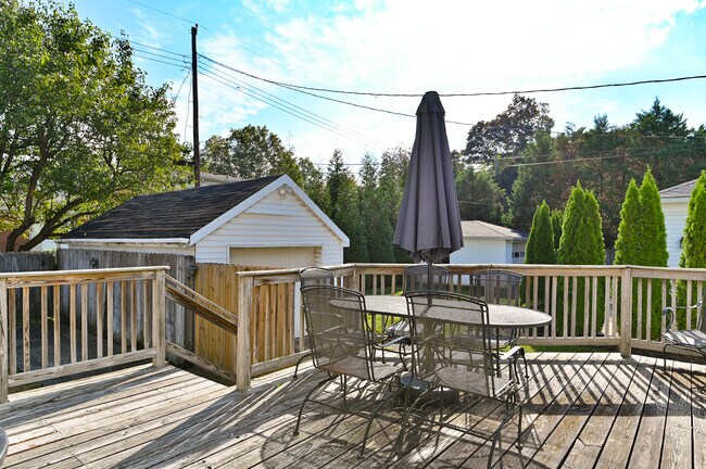 Building Photo - 511 Cannons Ln