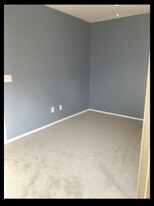 Building Photo - 1080 E Denim Trl