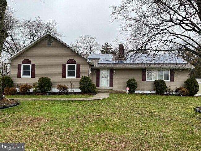 Building Photo - 125 Davis Ave