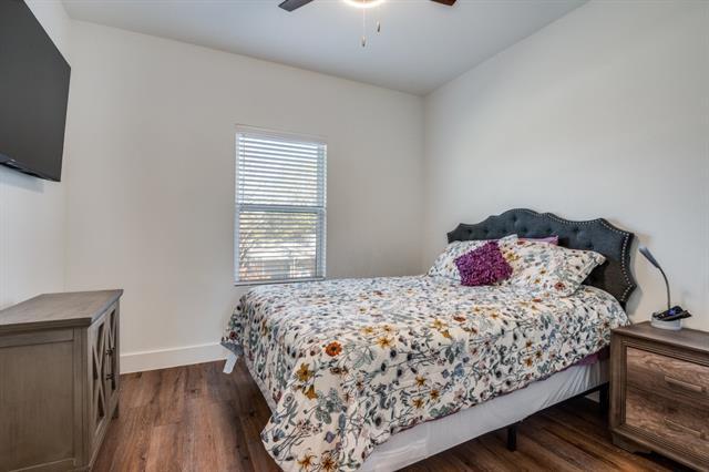 Building Photo - 324 S Main St