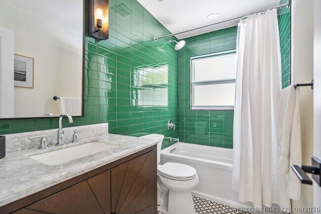 Building Photo - 541 Ibis Dr