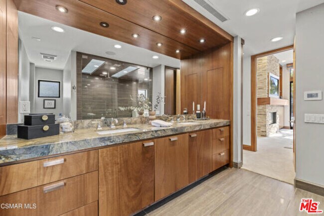 Building Photo - 17424 Cumpston St