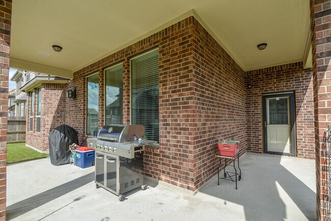 Building Photo - 23523 San Ricci Ct