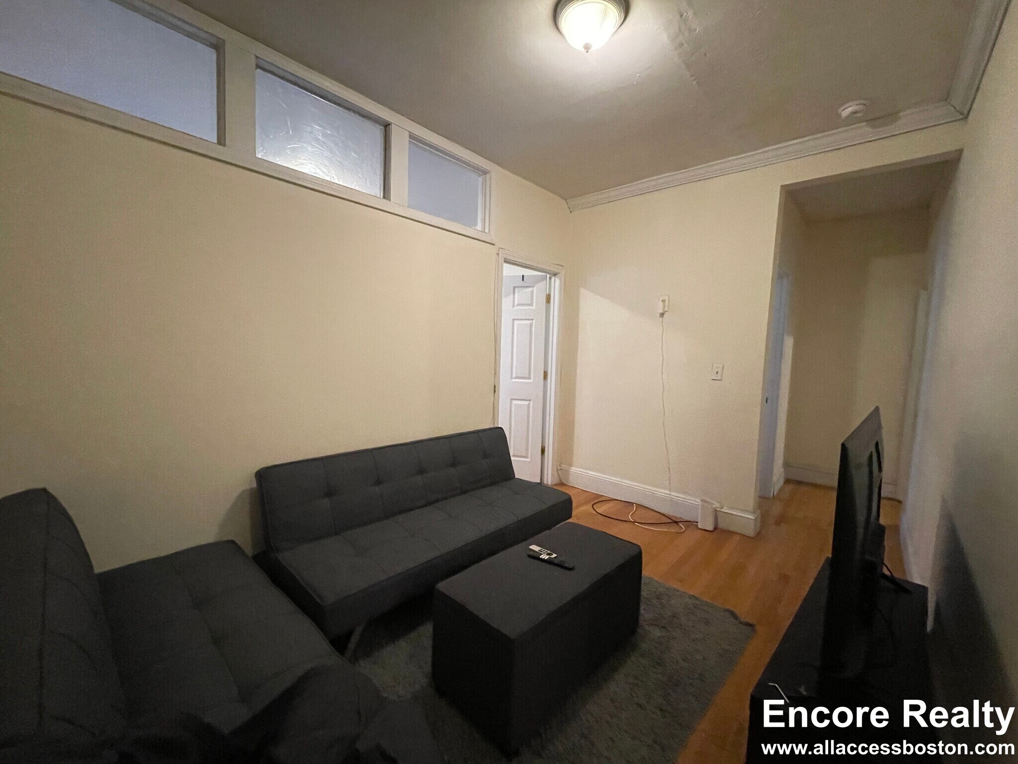 Building Photo - 66 Egmont St