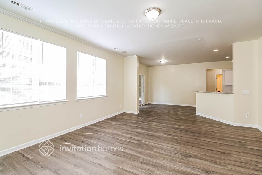 Building Photo - 4701 Sandtyn Dr