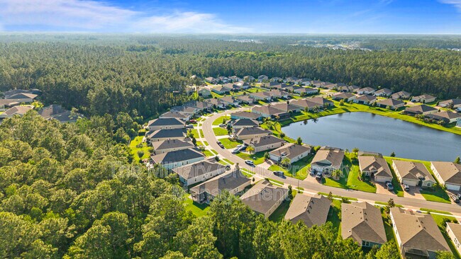 Building Photo - 383 St Vincent Dr